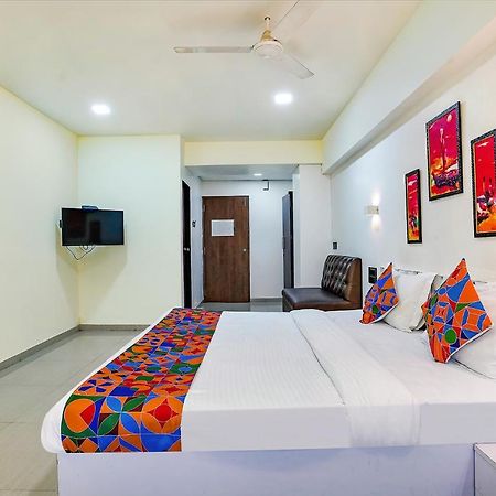 Fabexpress White House - Nr Midc Khargar Hotel Koparpada Ngoại thất bức ảnh