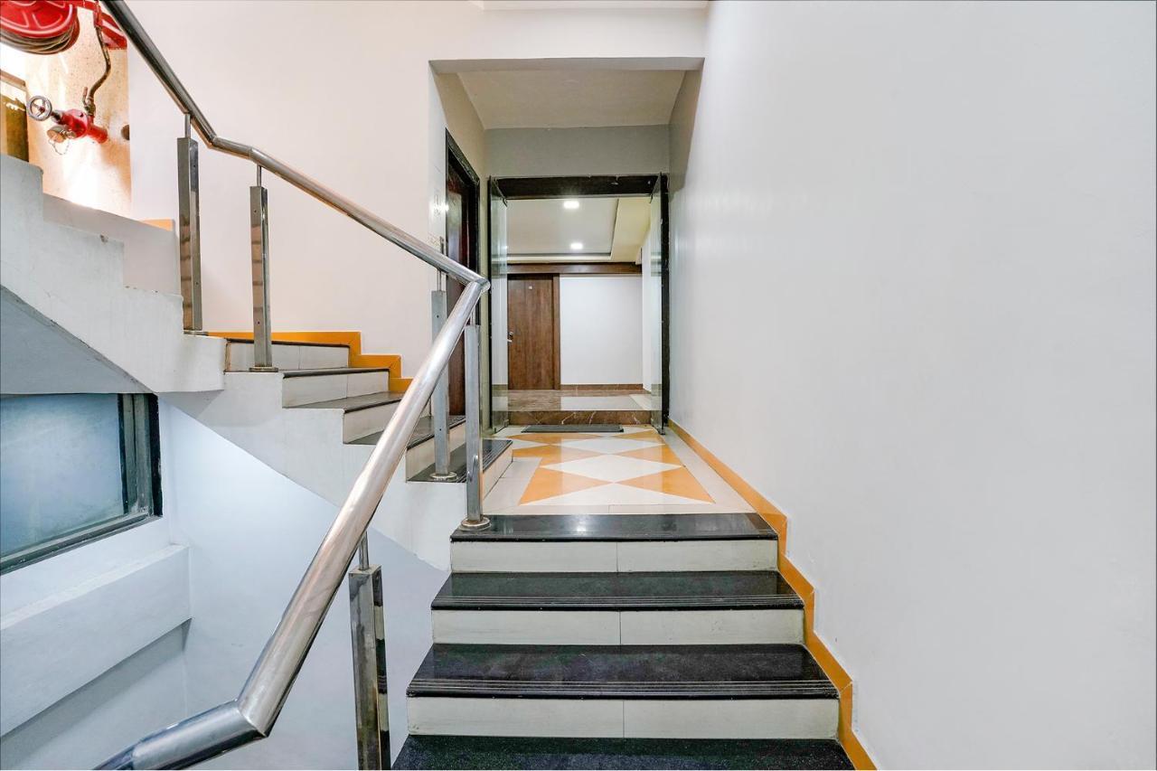 Fabexpress White House - Nr Midc Khargar Hotel Koparpada Ngoại thất bức ảnh