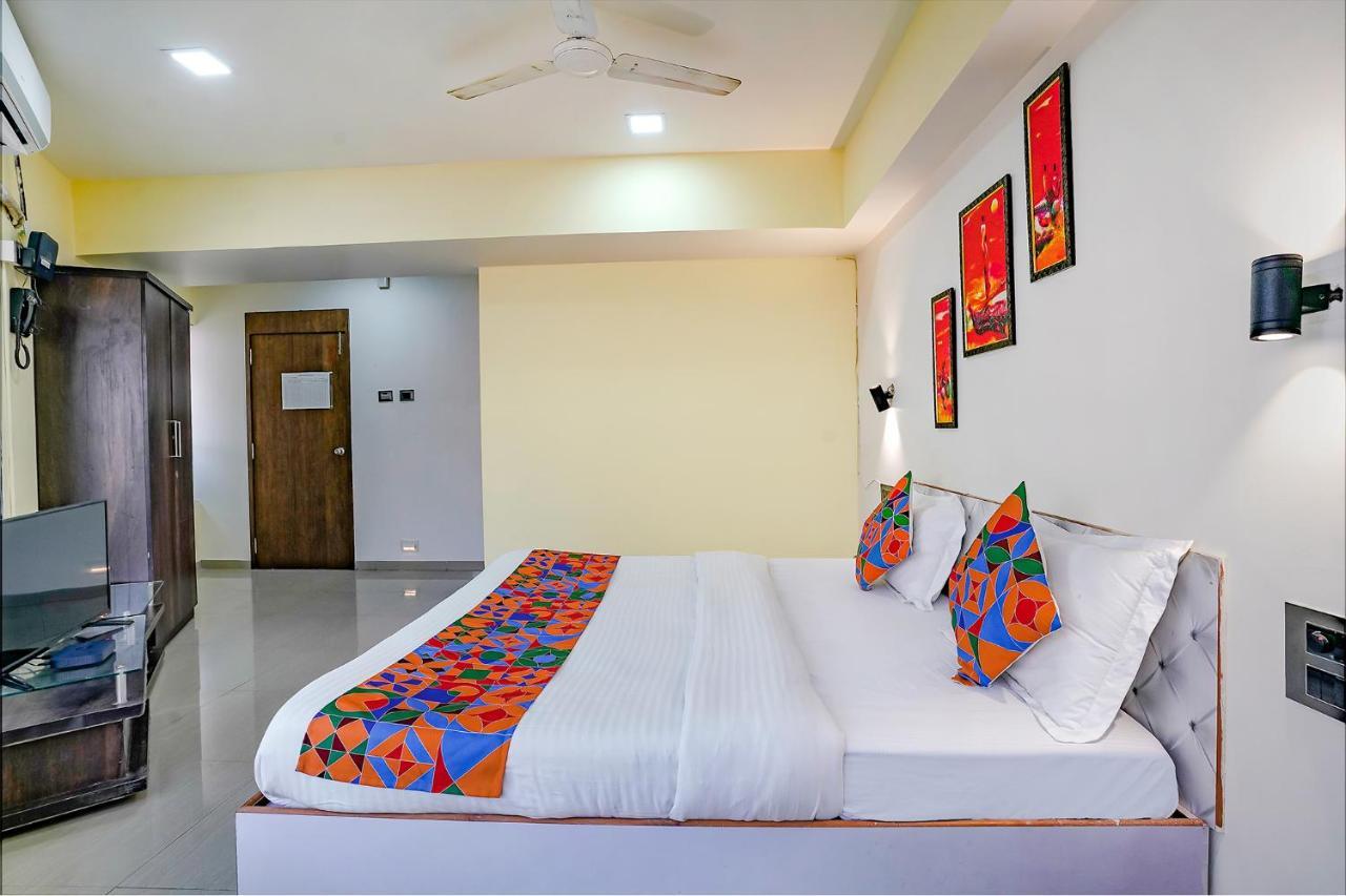 Fabexpress White House - Nr Midc Khargar Hotel Koparpada Ngoại thất bức ảnh